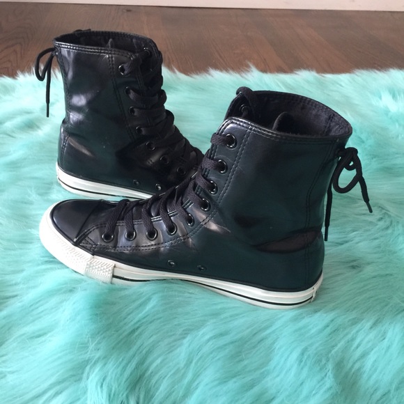 Converse Other - Converse chuck taylor all star black hi shoes